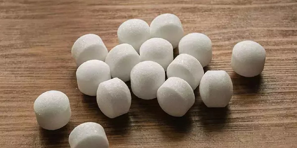 naftalin.jpg